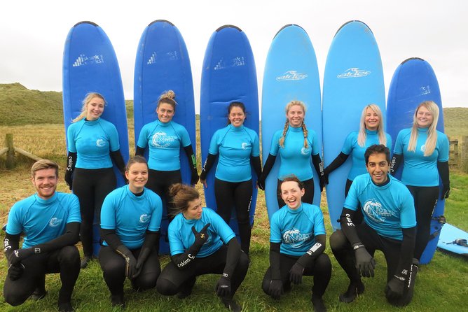 2 hour group lesson (3-16 people) - Getting kitted out in a wetsuit and board