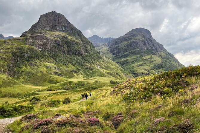 4-Day Isle of Skye & Jacobite Steam Train (train ride included) - Day 2: Loch Ness and Eilean Donan Castle