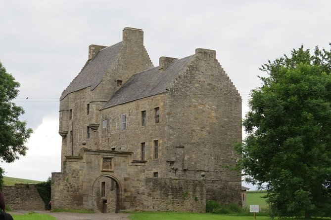 4-Day Outlander Trail Tour from Edinburgh Including Admissions - What the coach and guide add