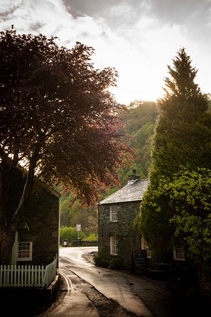 5-Day York, Lake District & Hadrian's Wall Tour from Edinburgh - Day four: Castlerigg, Windermere, Hawkshead, and Grasmere