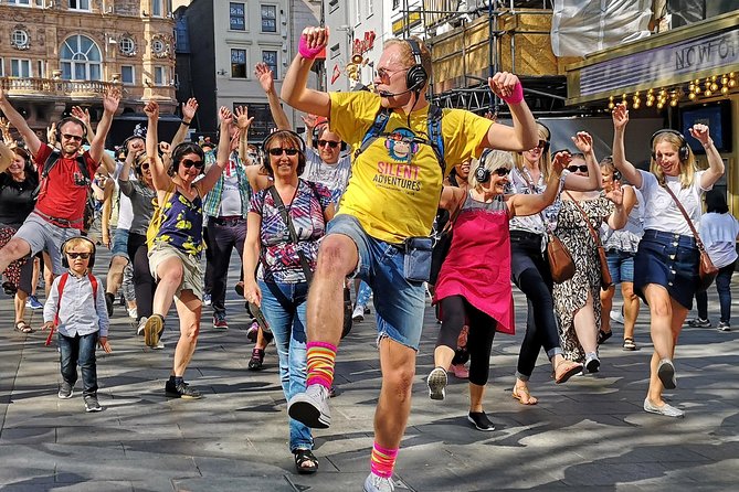 A Silent Disco Adventure in Glasgow - Jiving around George Square