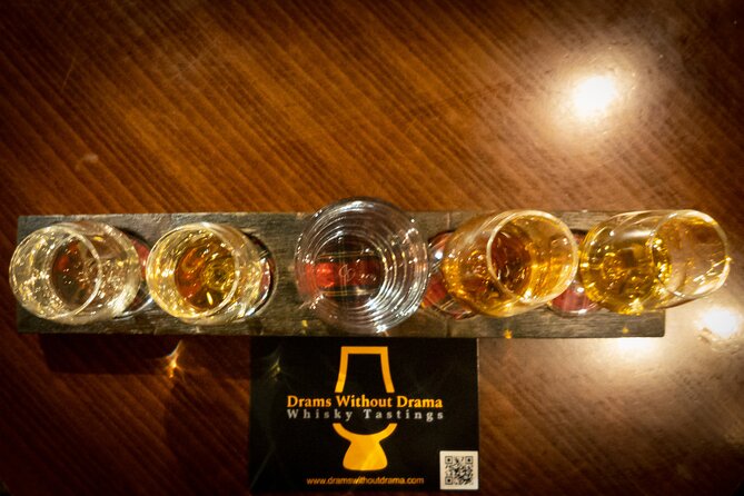 Afternoon Whisky Tasting in a Traditional Edinburgh Bar - Four single malts at The Jolly Judge