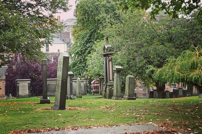 Dark History and Ghost Tour of Edinburgh - Who should book this after-dark walk