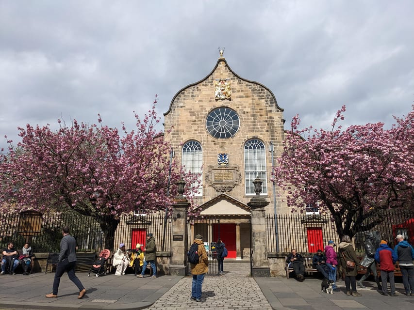 Dark Stories of Edinburgh: walking tour in French - Following the Royal Mile’s murders and schemes