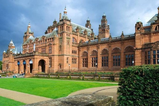 Discover Glasgow. Full day private tour in people carrier. - Kelvingrove Park, Glasgow University, and the Botanic Gardens