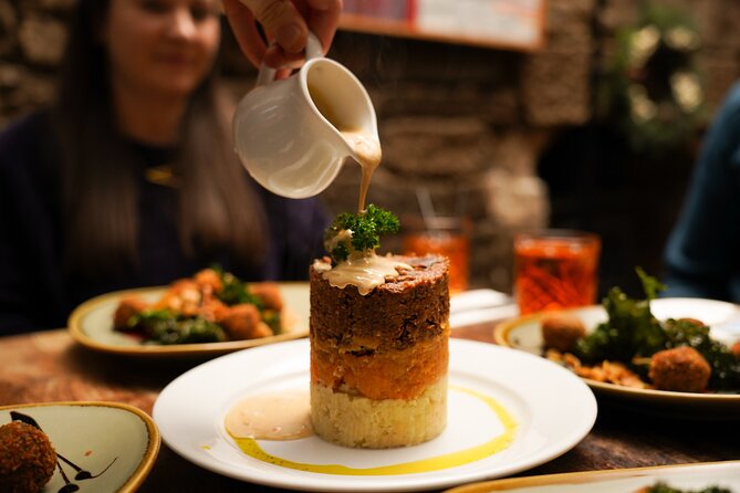 Eating Edinburgh: Old Town Food & Drinks Tour - Cafe Royal and a first taste of Cullen skink