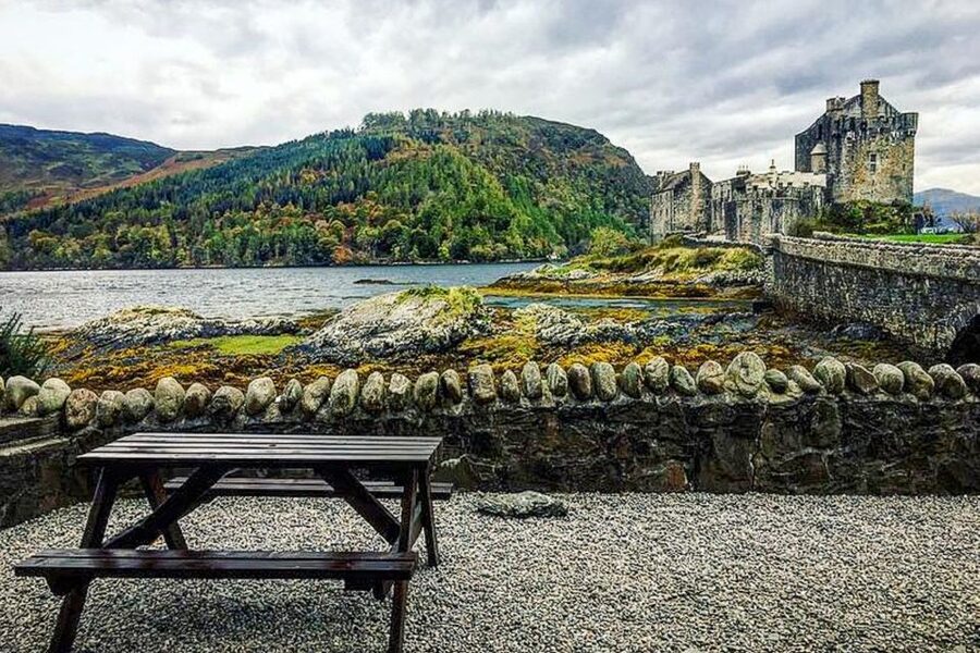 Edinburgh: 3-Day Isle of Skye, Highlands, and Loch Ness Tour - Why the guide matters on long Highland roads