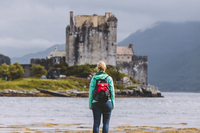 Edinburgh: 3-Day Wild Skye & Loch Ness Hunter Tour with Hostel - Day three, war memorials, Glencoe, and the Kelpies