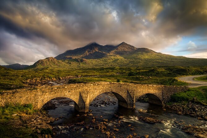 Edinburgh:5-Day Isle of Skye, Inverness & Loch Ness Tour w/Hostel - What is included, and where costs build up