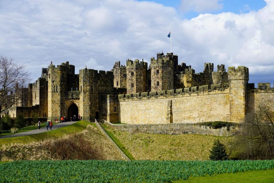 Edinburgh: Bamburgh Castle, Northumberland and Alnwick Trip - A long day from Edinburgh to Northumberland