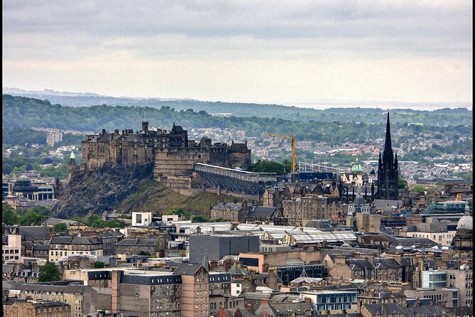 Edinburgh Castle Guided Tour - Tickets Included - What the guide adds, and what you must do yourself