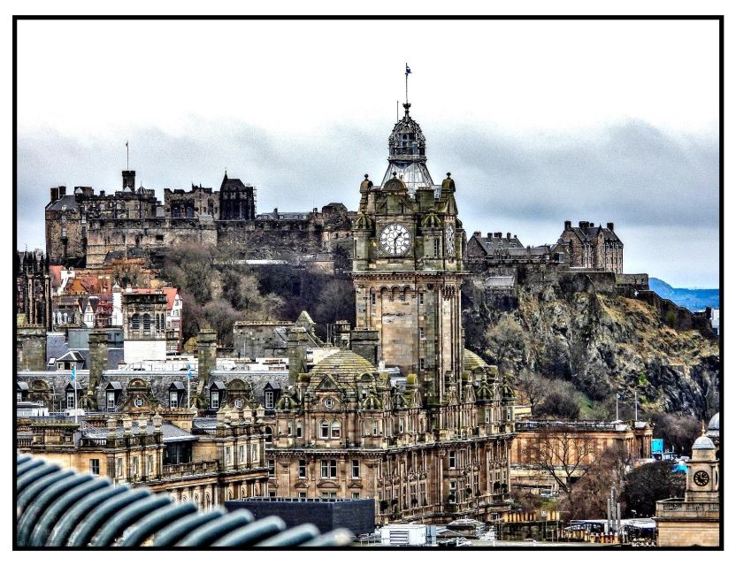 Edinburgh Castle: Guided Tour with Tickets Included - Outdoor storytelling and the rules inside the castle