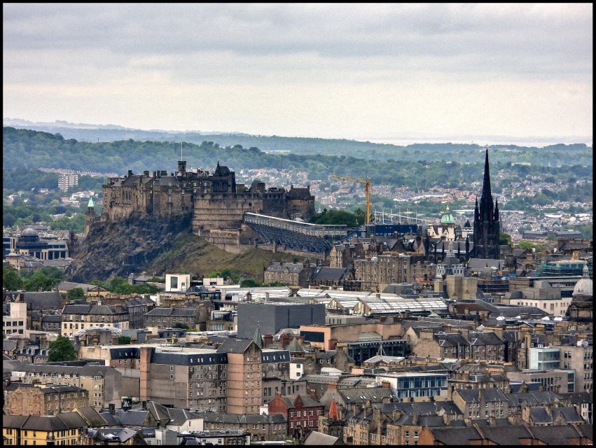 Edinburgh Castle: Guided Tour with Tickets Included - Entering a fortress built over 3,000 years