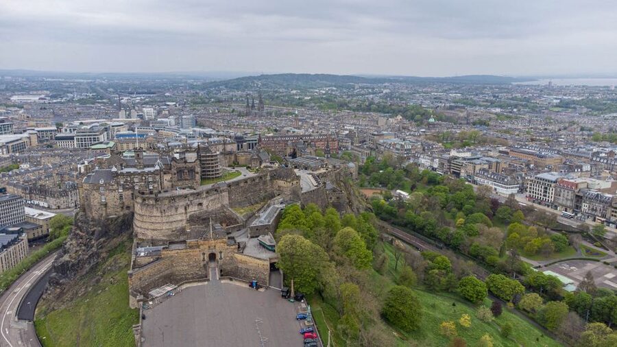 Edinburgh Castle: Guided Walking Tour with Entry Ticket - Should You Book This Edinburgh Castle Tour?