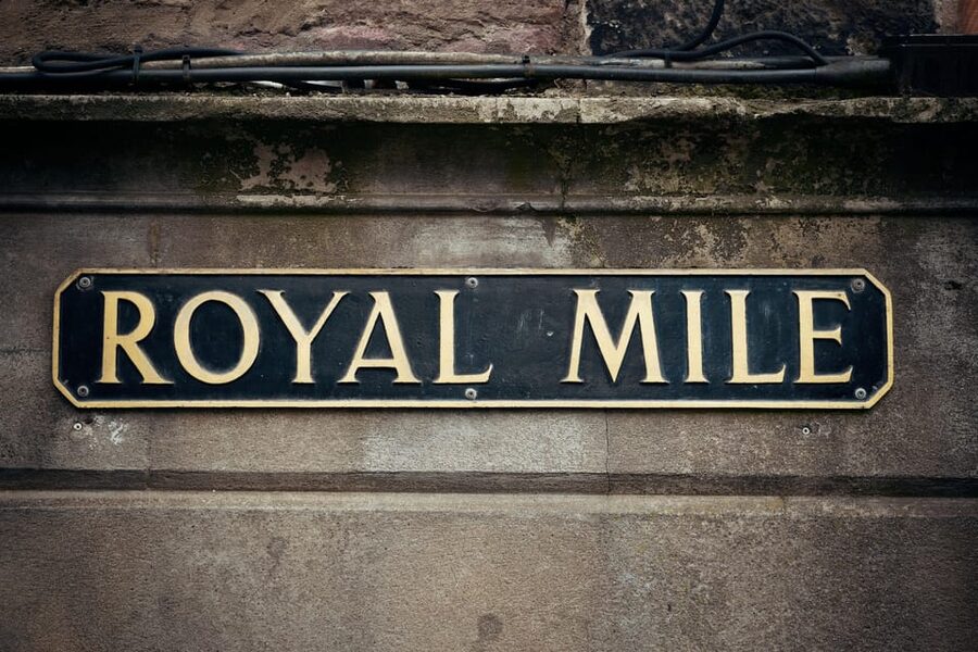 Edinburgh: City Highlights Walking Tour - The Writers’ Museum and Scotland’s literary imagination