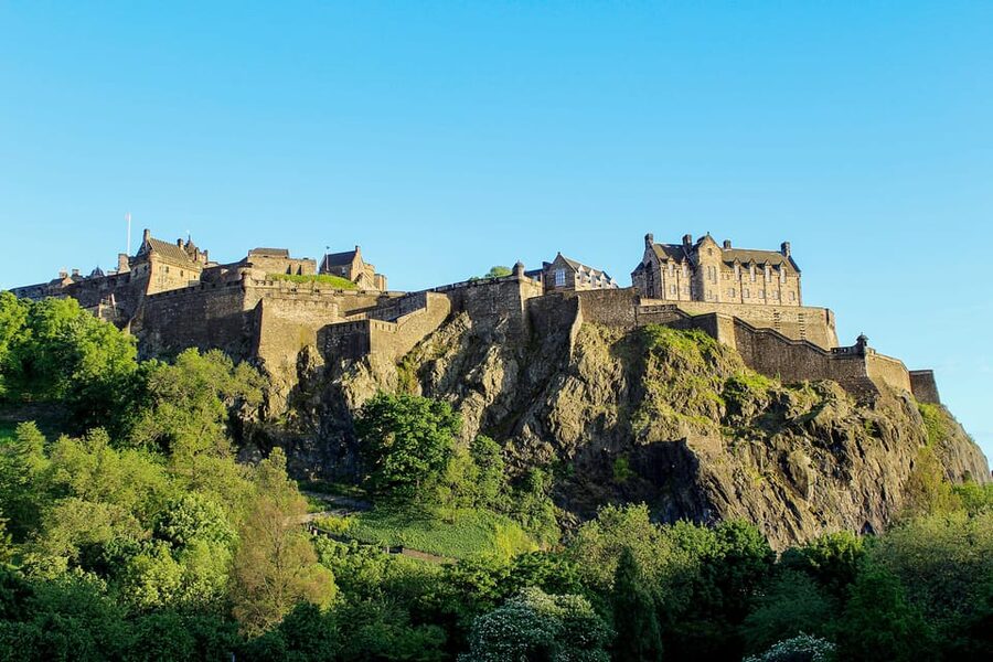 Edinburgh: City Highlights Walking Tour - Finishing at the National Museum of Scotland