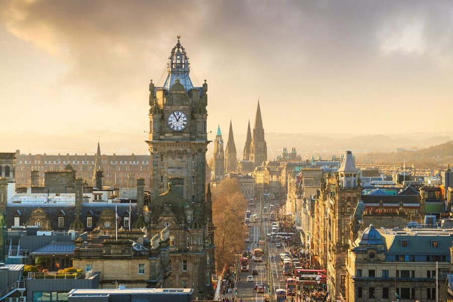 Edinburgh: City Highlights Walking Tour - Meeting at 130 High Street on the Royal Mile