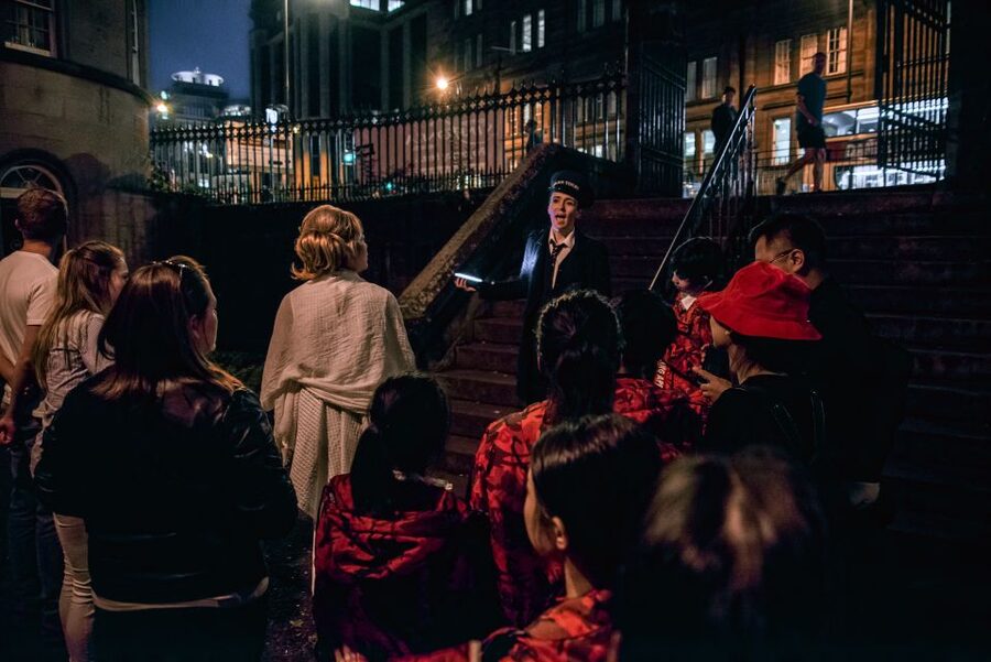 Edinburgh: Comedy Horror Ghost Bus Tour - Holyrood Palace, the New Town, and the moving stage