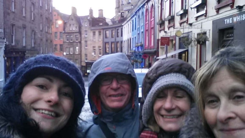 Edinburgh: Custom Highlights & Hidden Gems Tour with a Local - Pairing famous Edinburgh with quieter streets
