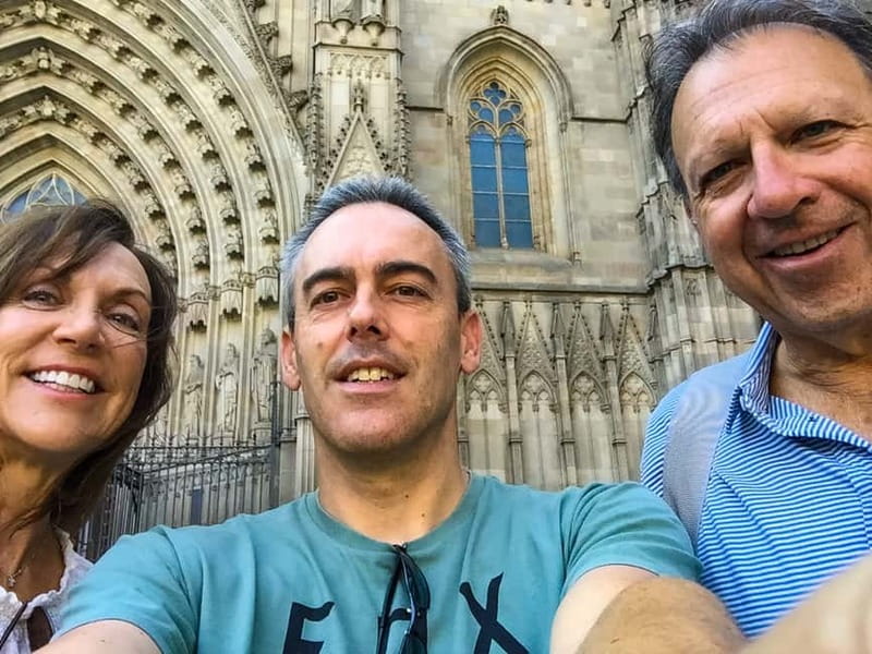 Edinburgh: Custom Highlights & Hidden Gems Tour with a Local - Who should book this Edinburgh experience