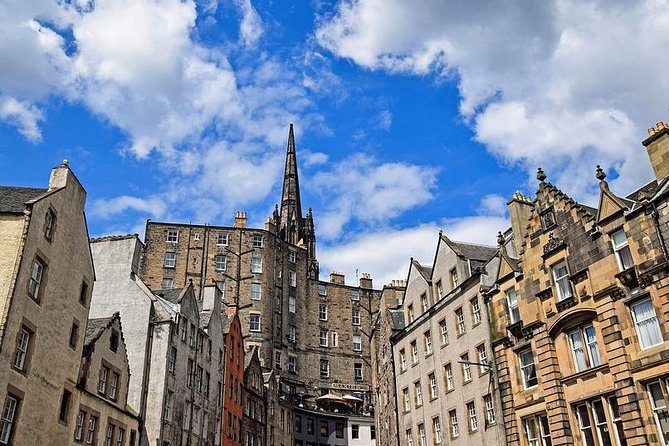 Edinburgh Custom Private Tour with a Local, see the city unscripted - What the Guides Add to the Walk