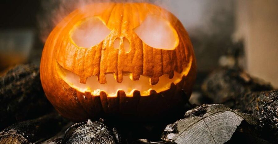 Edinburgh: Dark Secrets of the Old Town Halloween Tour - Meeting opposite St. Giles’ Cathedral