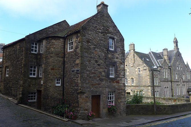 Edinburgh: Dean Village Circus Lane Walking Tour with a Local - Why this Edinburgh walk works so well