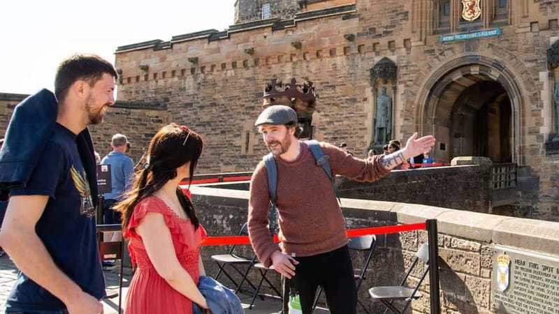 Edinburgh: Edinburgh Castle Guided History Tour with Tickets - St Margaret’s Chapel and the oldest royal story