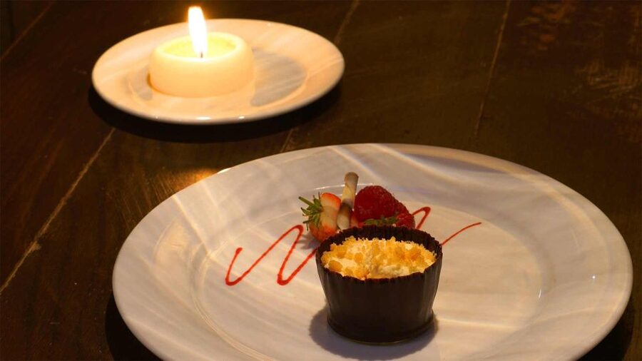 Edinburgh: Food & Drink Tasting Tour - Four Edinburgh stops instead of one long restaurant meal