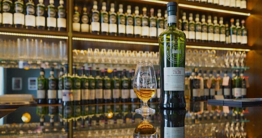 Edinburgh: Food & Drink Tasting Tour - Four drink pairings add real value to the $149 cost