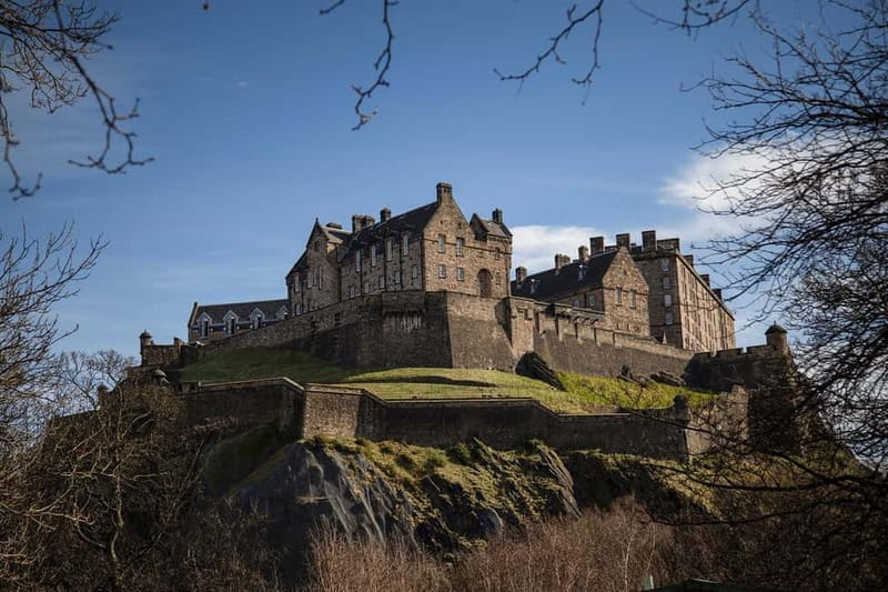 Edinburgh: Full-Day Walking Tour with Edinburgh Castle - The Royal Mile lunch break