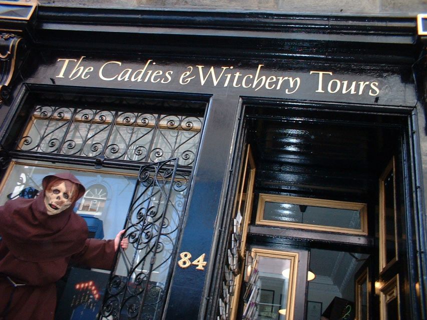 Edinburgh Ghosts & Gore Walking Tour - Why Mr. Clapperton makes this ghost walk different