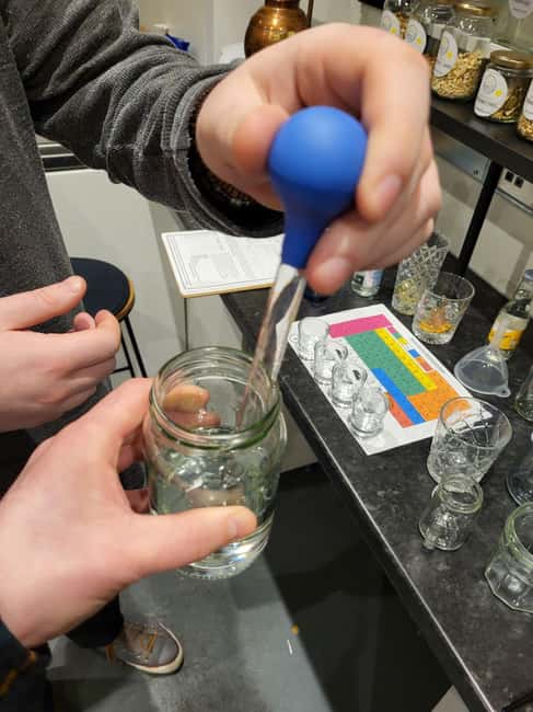 Edinburgh: Gin Distillation Workshop with Gin Tasting - Key points to know before booking