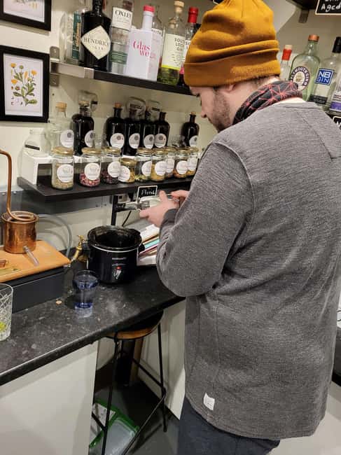 Edinburgh: Gin Distillation Workshop with Gin Tasting - What this Edinburgh gin workshop is really like