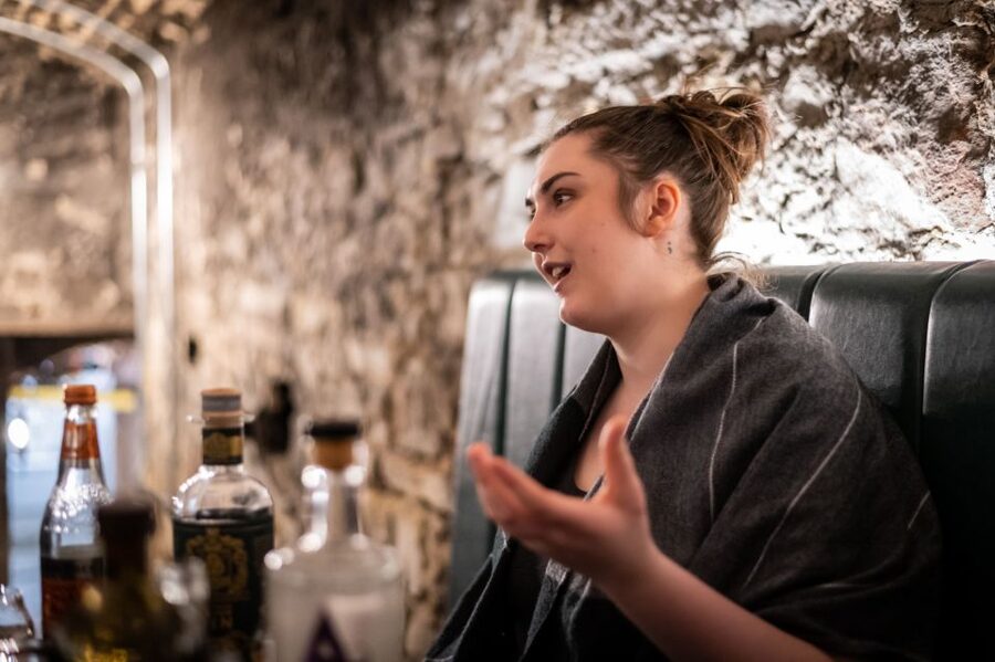 Edinburgh: Gin Tasting at Underground Venue - Four gins, several tonics, and your own preferred mix