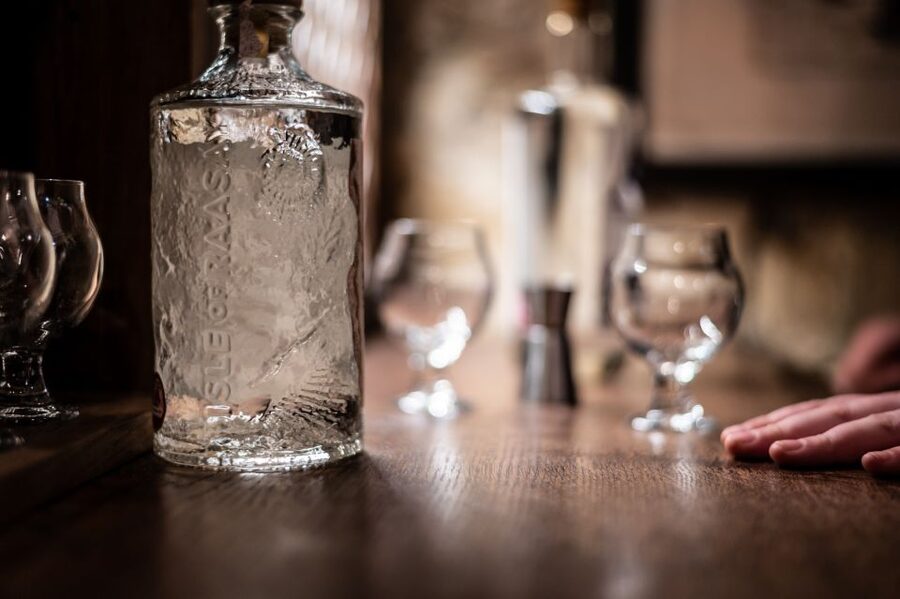 Edinburgh: Gin Tasting at Underground Venue - Scotland’s connection to gin