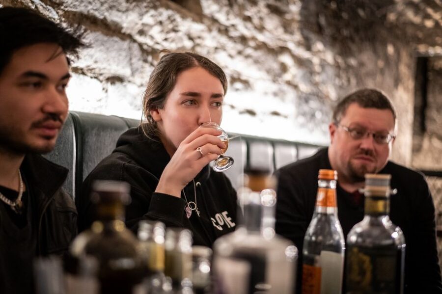 Edinburgh: Gin Tasting at Underground Venue - Who will enjoy this gin tasting most