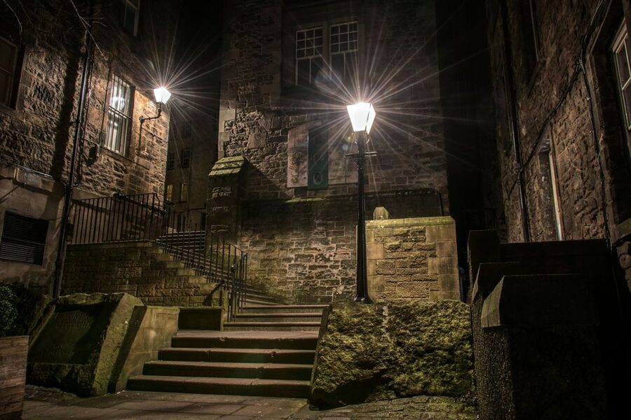 Edinburgh: Guided Ghost Walking Tour - Starting beside the Royal Mile police box