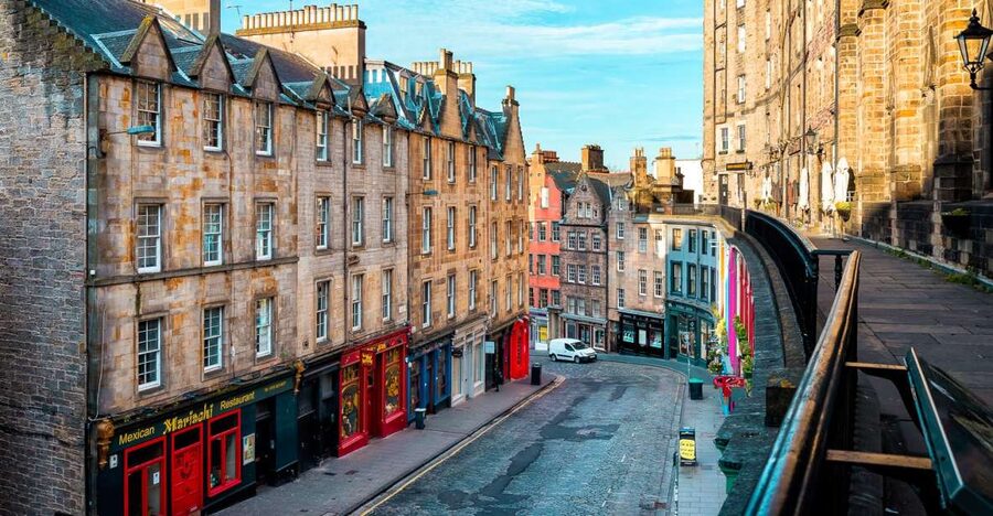 Edinburgh: Guided Harry Potter Tour in French - Following Rowling through the Old Town