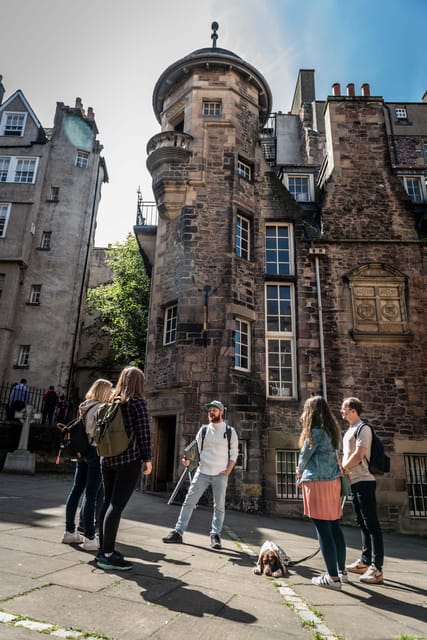 Edinburgh: Guided Harry Potter Walking Tour - Greyfriars Kirkyard and Tom Riddle’s grave