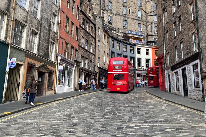 Edinburgh Half Day Guided Private Tour in a Premium Minivan - Calton Hill for the classic Edinburgh view