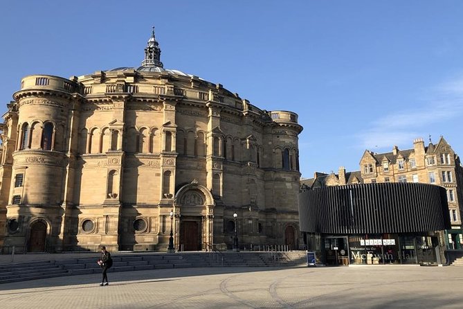 Edinburgh Half Day Guided Private Tour in a Premium Minivan - Greyfriars Bobby and the kirkyard