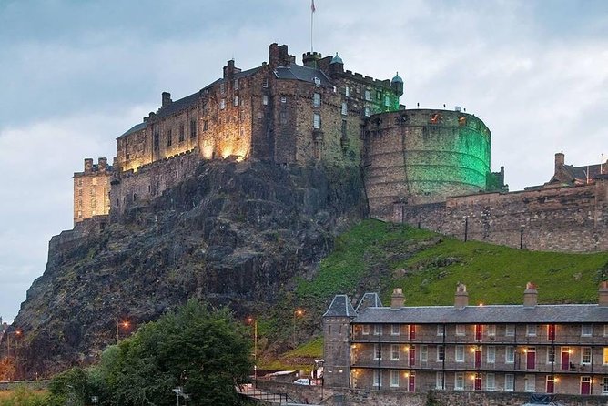Edinburgh Half Day Tour (Private Chauffeur) - A final drive through the Old Town and George Street