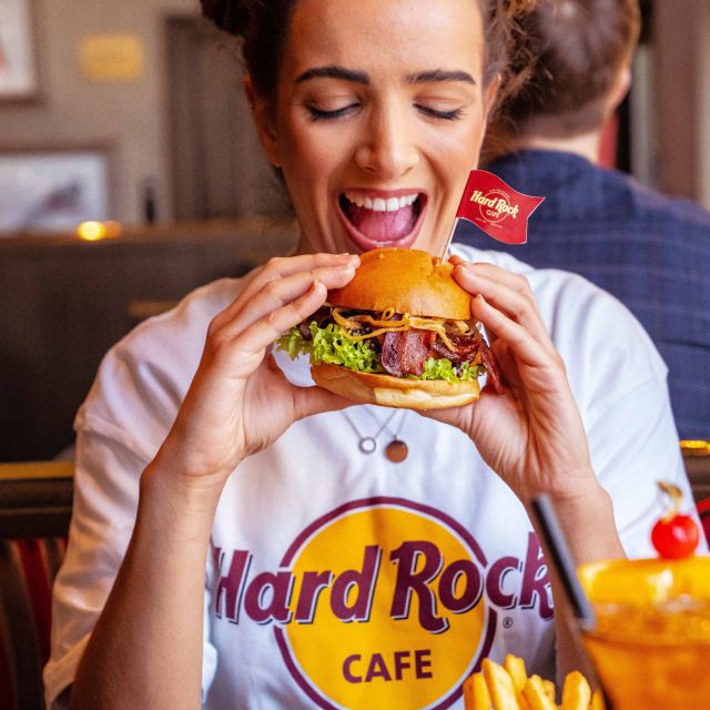 Edinburgh: Hard Rock Cafe with Set Menu for Lunch or Dinner - Timing your visit around Edinburgh sights