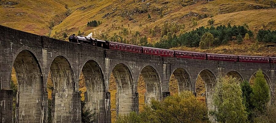 Edinburgh: Harry Potter, Glenfinnan Viaduct & Highland Tour - Fort William puts Ben Nevis in view