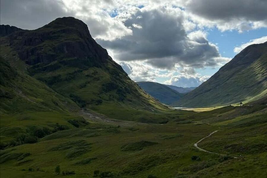 Edinburgh: Harry Potter, Glenfinnan Viaduct & Highland Tour - Doune Castle is a fast film-location stop
