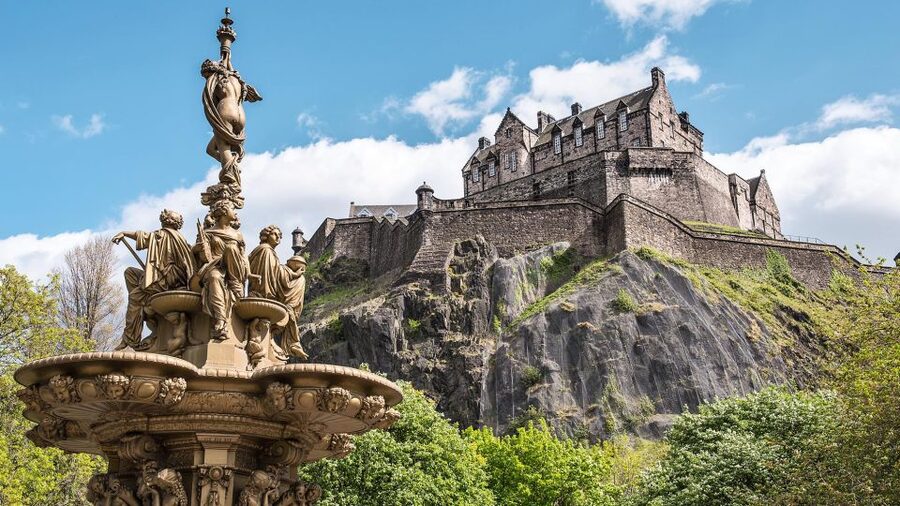 Edinburgh: Harry Potter Tour with Entry to Edinburgh Castle - Key points at a glance