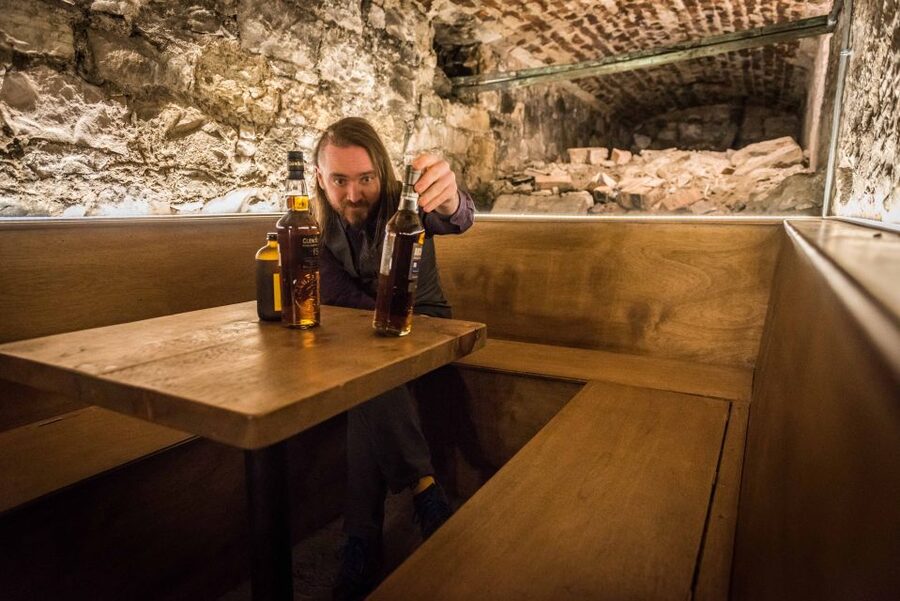 Edinburgh: Harry Potter Walking Tour and Whisky Tasting - Starting at Tron Kirk on the Royal Mile