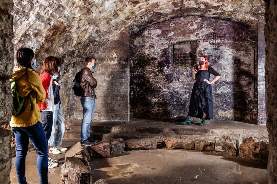 Edinburgh: Haunted Underground Vaults and Graveyard Tour - What the tour does well, and where it falls short