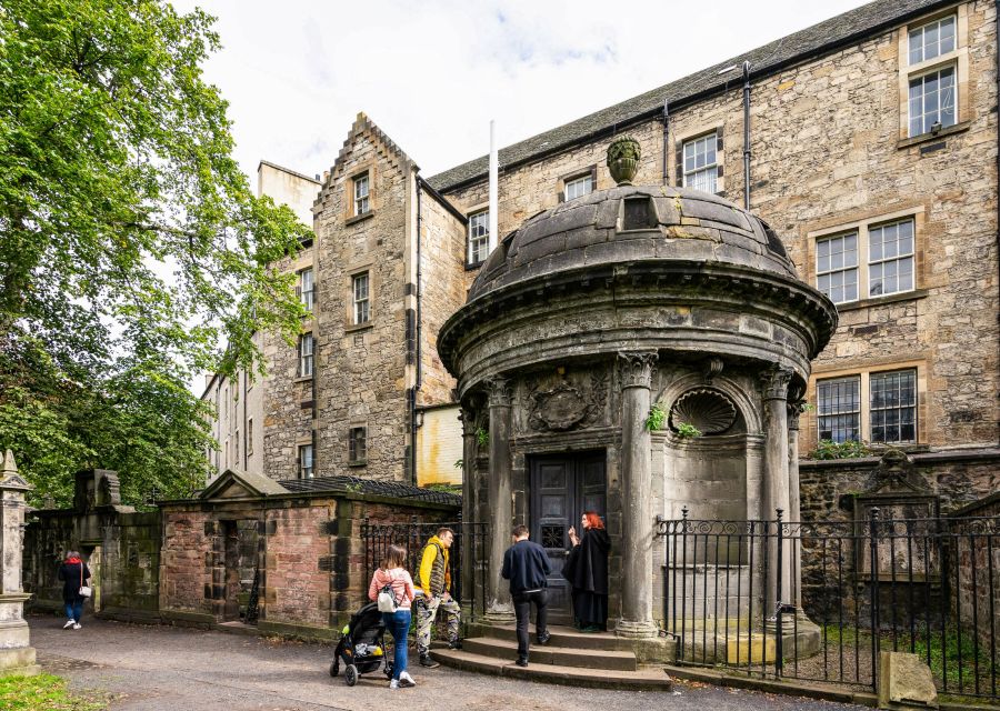 Edinburgh: Haunted Underground Vaults and Graveyard Tour - Who will enjoy this Edinburgh vaults tour?